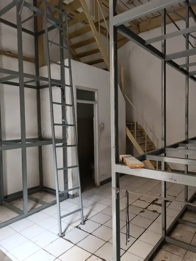 Disewakan rumah toko untuk dagang atau keperluan lainnya