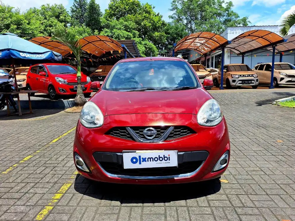 DP Rendah - Nissan March 1.5 XS Bensin-MT 2015