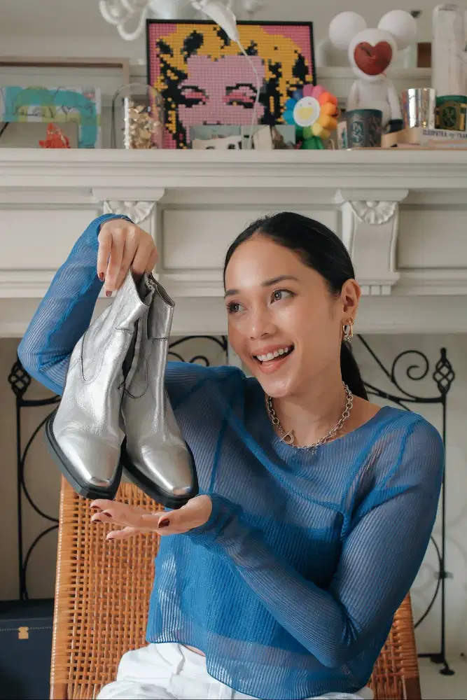 MANGO Silver Boots dari Ayla Dimitri #DealBikinBerkah