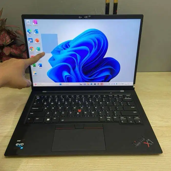 LAPTOP LENOVO THINKPAD X1 CARBON TOUCH I5 GEN12 16GB/256GB 14 *RET