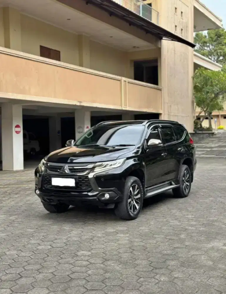 Mithsubisi Pajero Sport Dakar 4x2 A/T