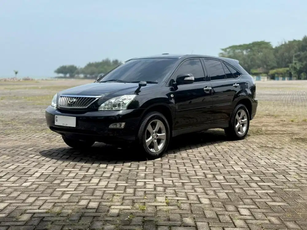 Toyota Harrier 240 G AT 2010