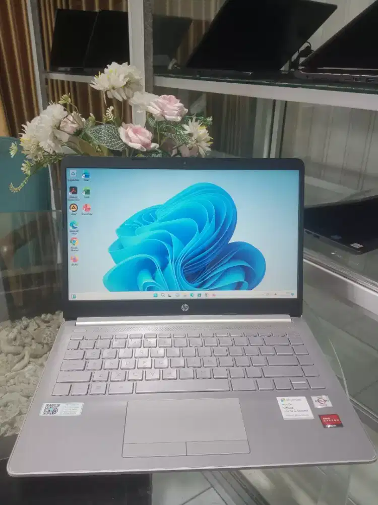 laptop HP 14s Amd Athlon Silver 3050 Ram 8 Ssd 512