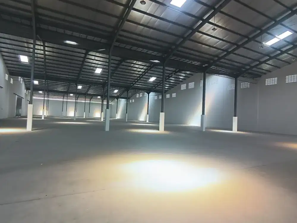 Disewakan Gudang Zona Industri Lokasi Ngaliyan, Semarang Luas 5610m2