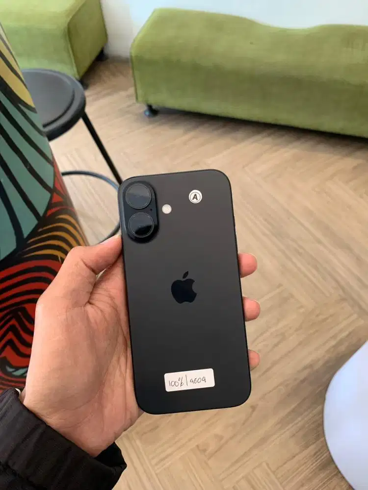 Iphone 16 128gb (Black) Garansi 10/2026