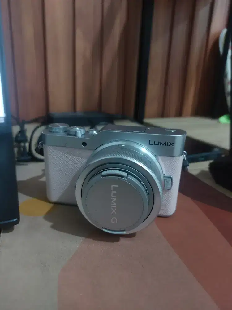 KAMERA LUMIX GF 9