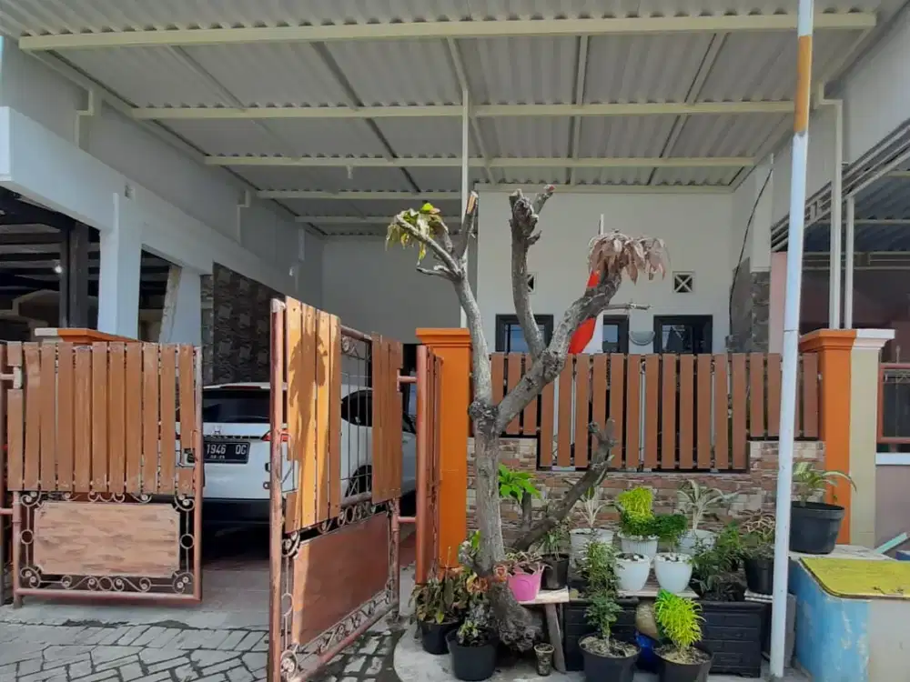JUAL RUMAH CANTIK TERAWAT, LANTAI MEZANIN DI SURABAYA TIMUR
