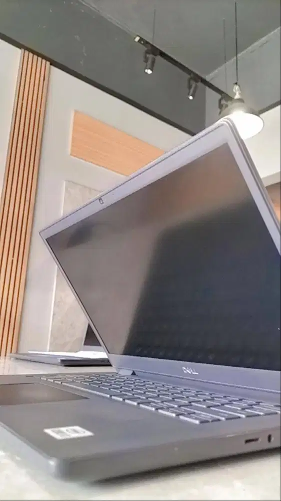 LAPTOP SLIM DESIGN MEWAH! Dell Latitude 3410 i3 Gen 10 - Ringan