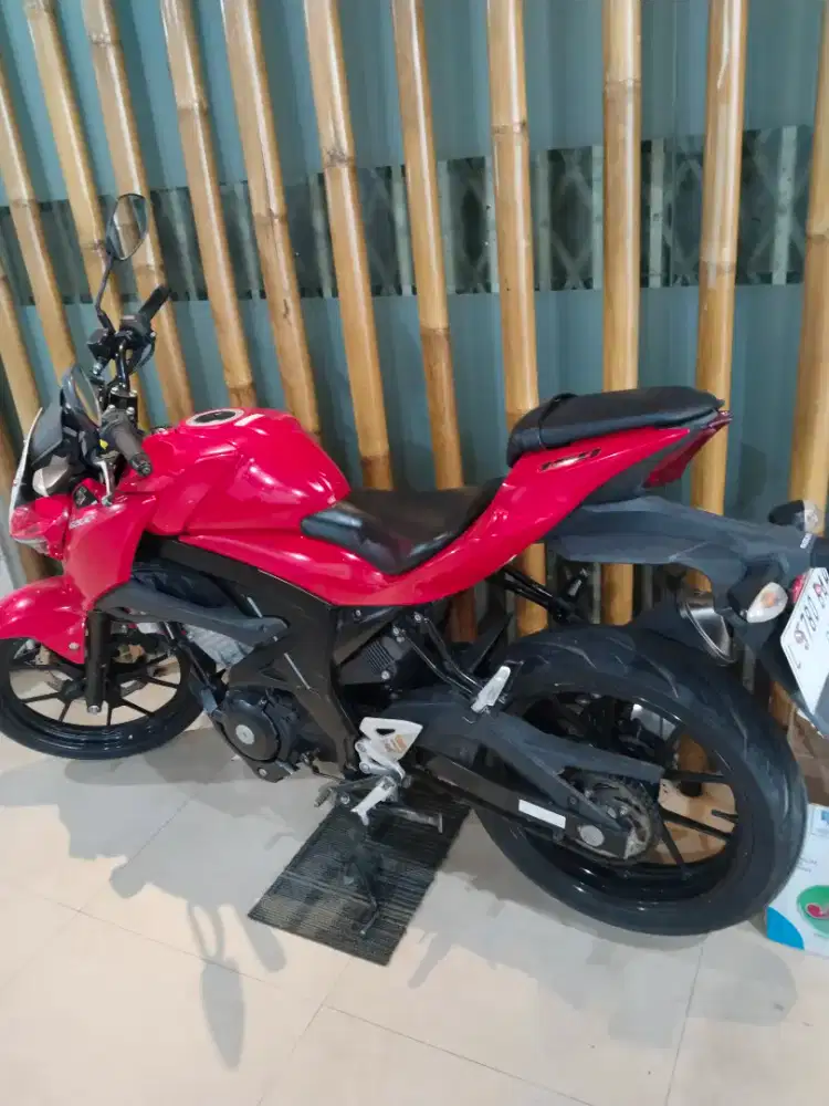 Suzuki GSX S150 super mulus
