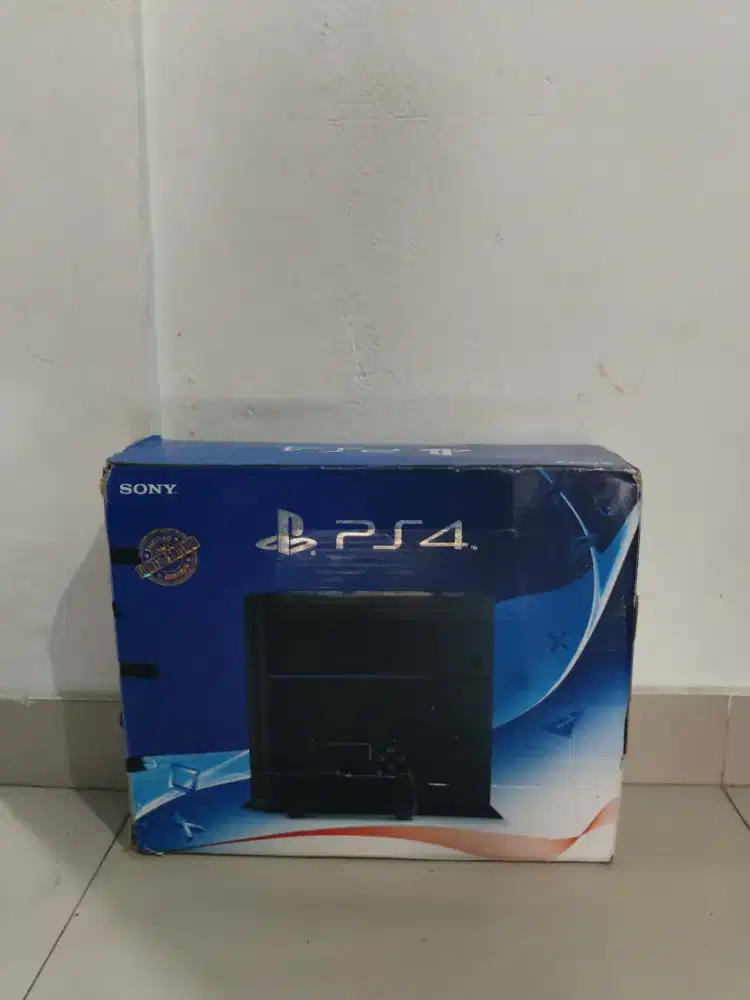 Dijual PS4 kondisi bagus & normal