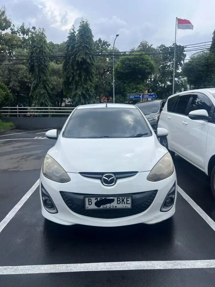 Mazda 2 2012 Bensin