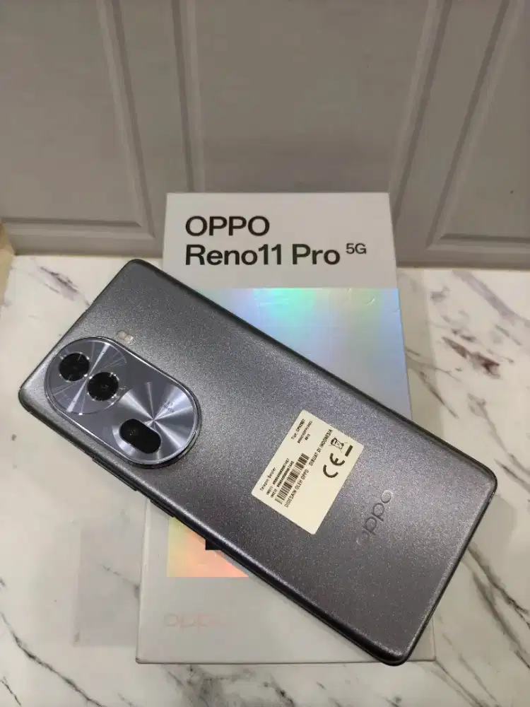 OPPO RENO 11 Pro 5G (12/512) GB
Fullset, No Minus, Box,Charger