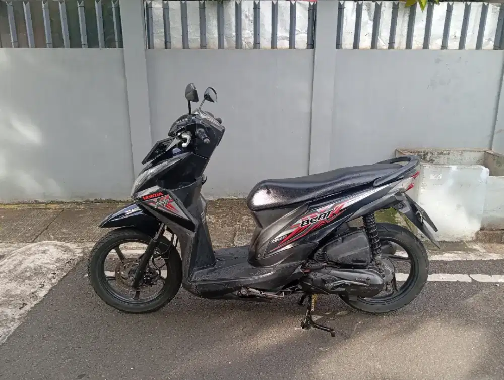 Honda beat fi Esp Thn 2015 warna hitam BU. 8,4 juta nego