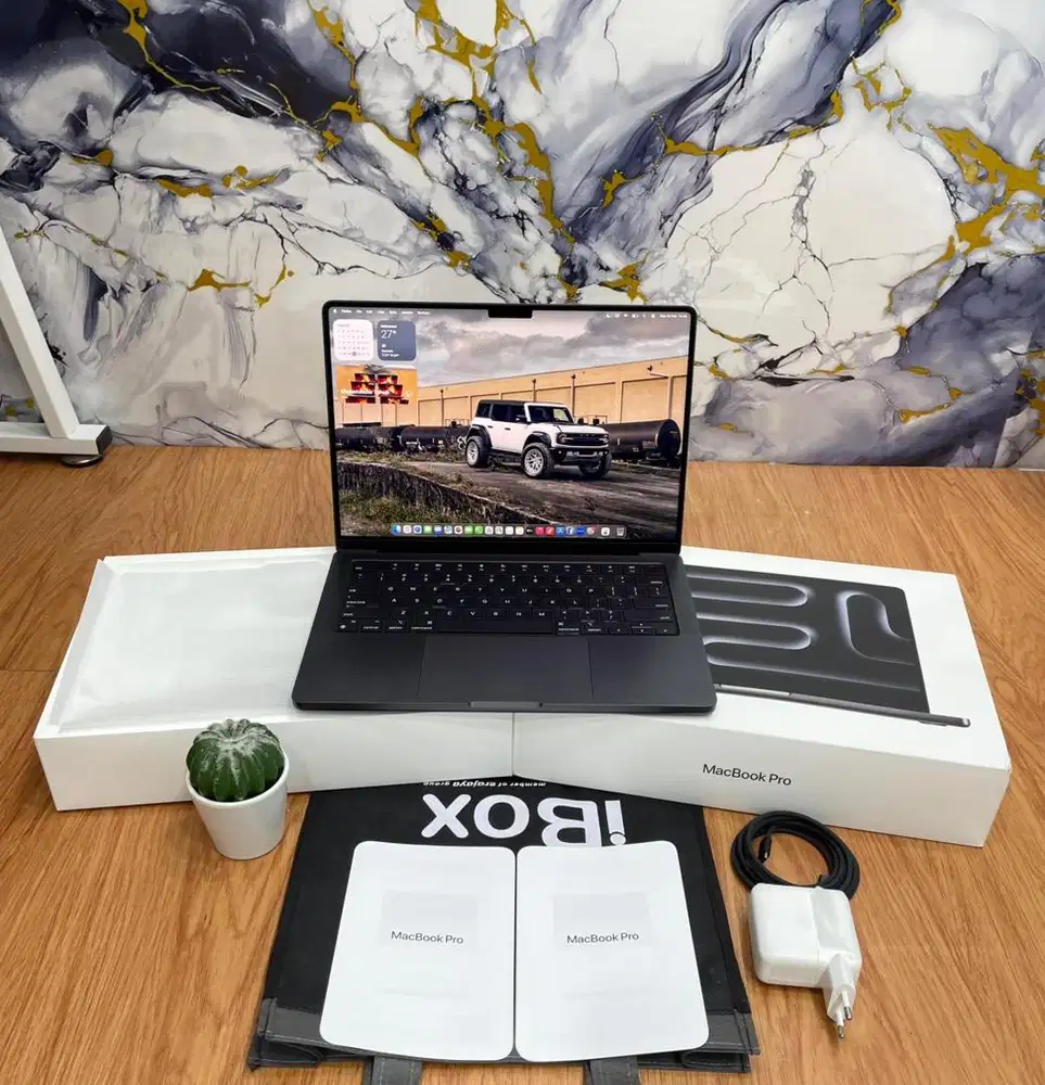 Macbook Pro Retina 13 2024, Garansi 2bulan