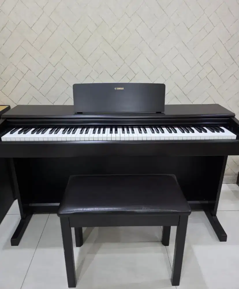 Digital Piano Merek YAMAHA