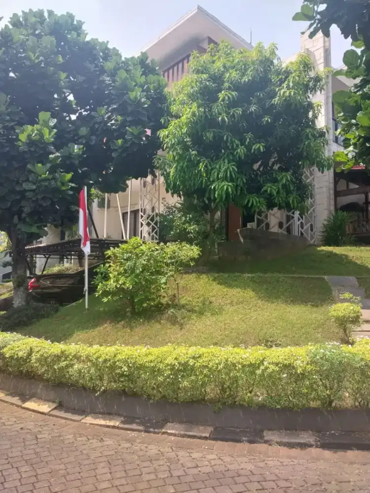 DIJUAL RUMAH HOEK SIAP HUNI DI CITRAGRAND