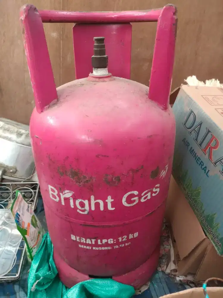 Di jual gas Elpiji pink kosong 12 kg