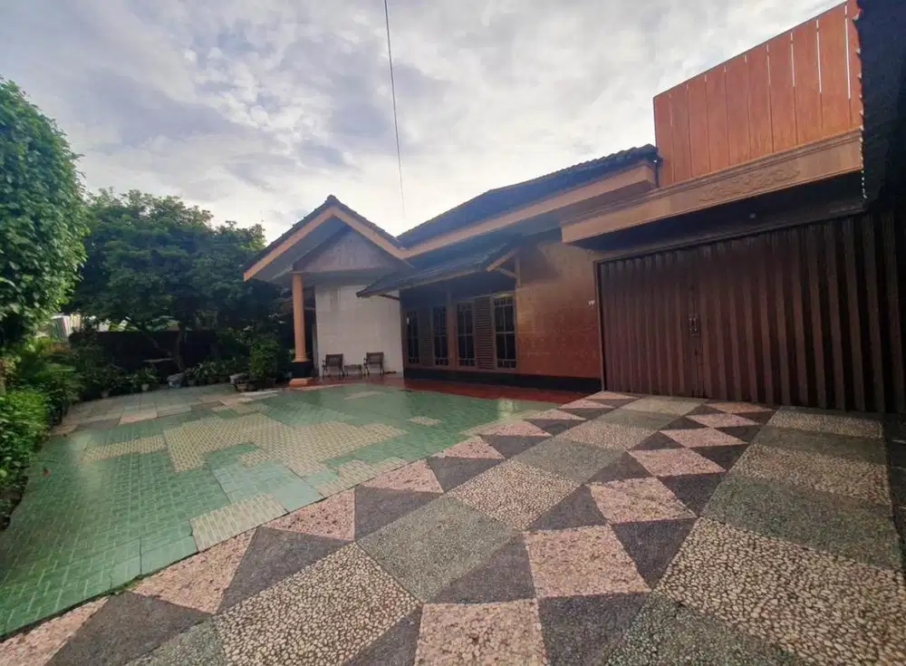 Dijual Rumah Tengah Kota