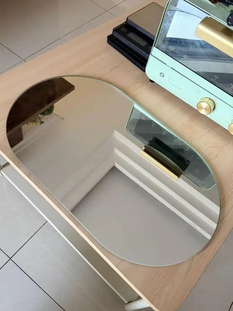 Cermin Dinding Oval