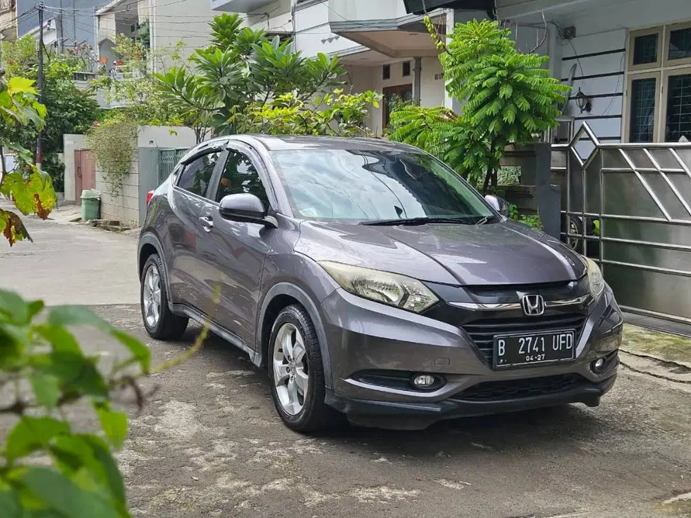Honda HR-V S CVT 2017 Abu-Abu Metalik | KM 80rb | Matic | Bebas Banjir