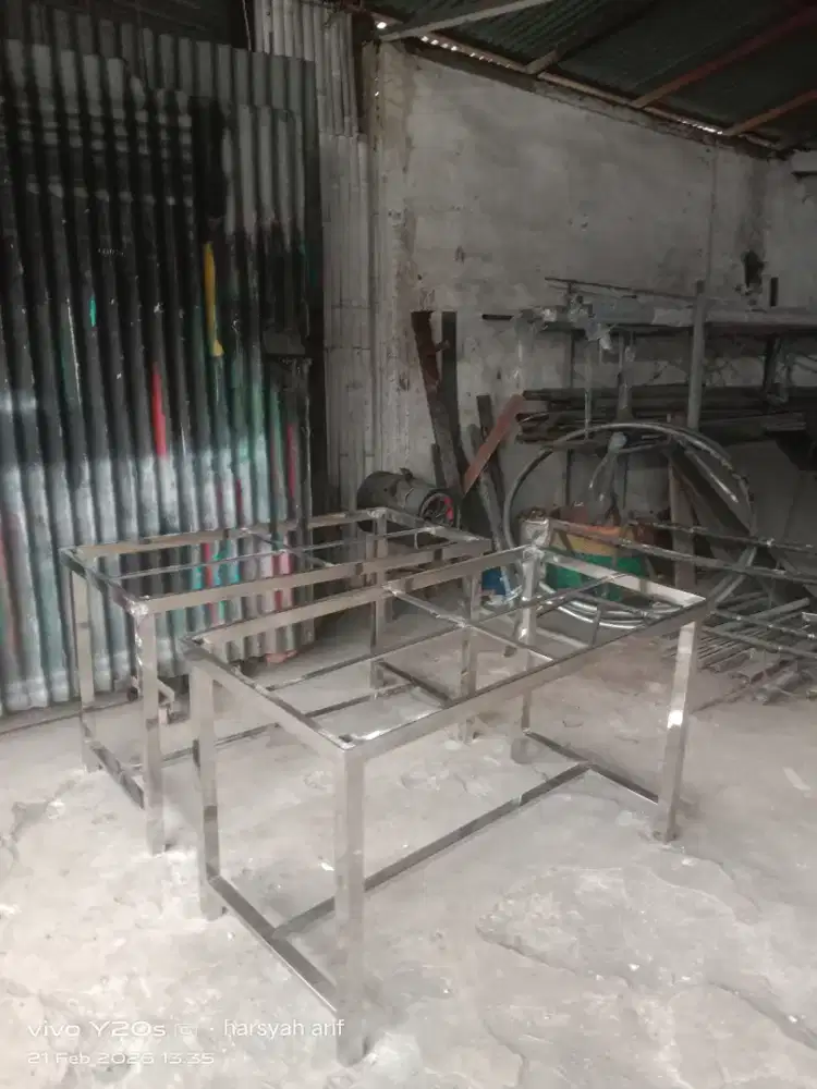 Meja stenlis steel
