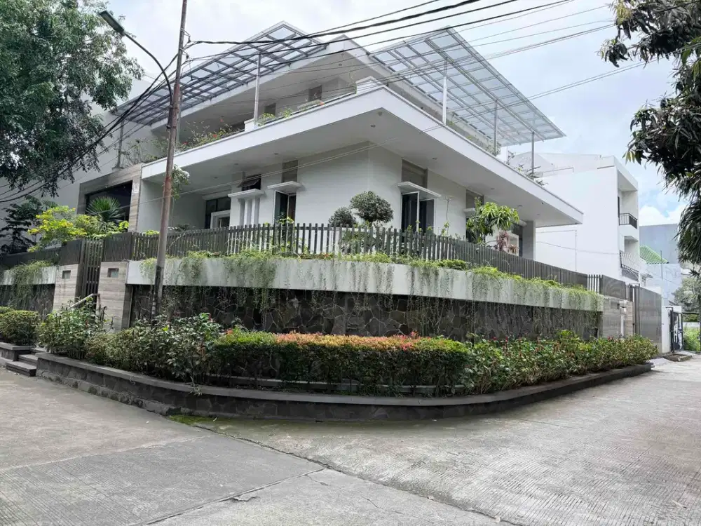 Jual Rumah Mewah Hoek 479m2 Anti Banjir di Kompleks Greenville