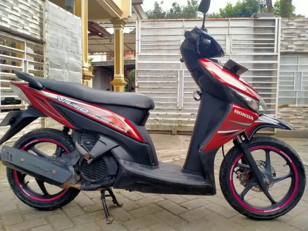 Honda Vario lengkap motor sehat walafiat keterangan detail dibawah