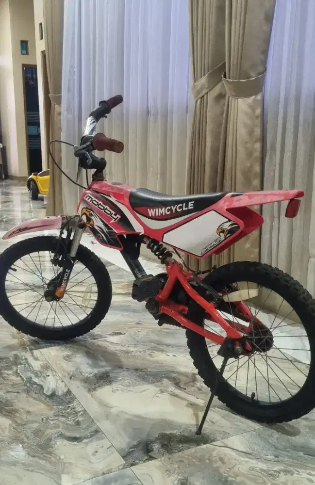 Sepeda Wymcicle merah