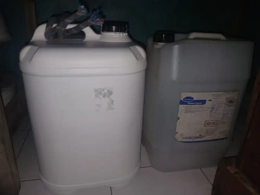 SUPER MURAH ! Jerigen kapasitas 25 liter dapat (2 item)