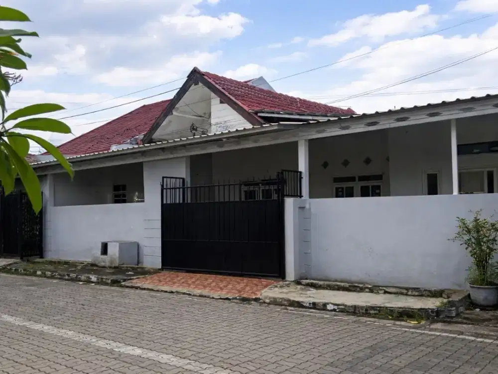 Rumah Hook Wiguna Timur Rungkut Siap Huni Row 2 Mobil
