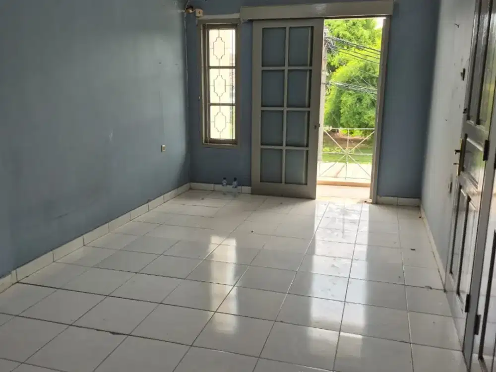 Disewakan Rumah Siap Huni di Perumahan Taman Palem Lestari, Cengkareng - Jakarta Barat