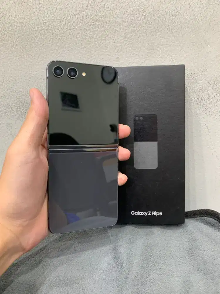 Samsung Z Flip 5 5G 8/256 resmi sein, fullset ori, mulus, nominus