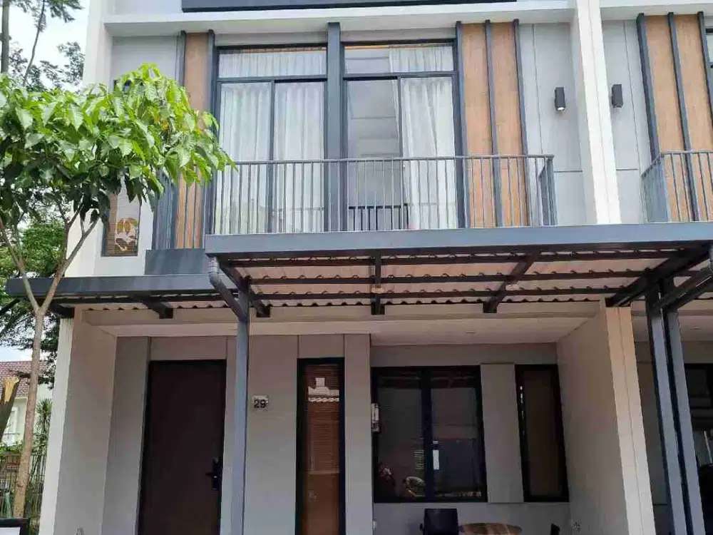 RUMAH 3 LANTAI DI MALIBU VILLAGE GADING SERPONG