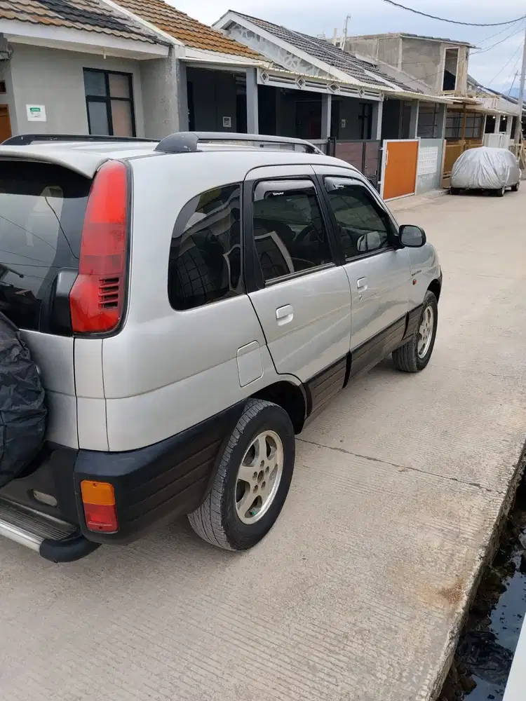 Daihatsu Taruna 2000 Bensin