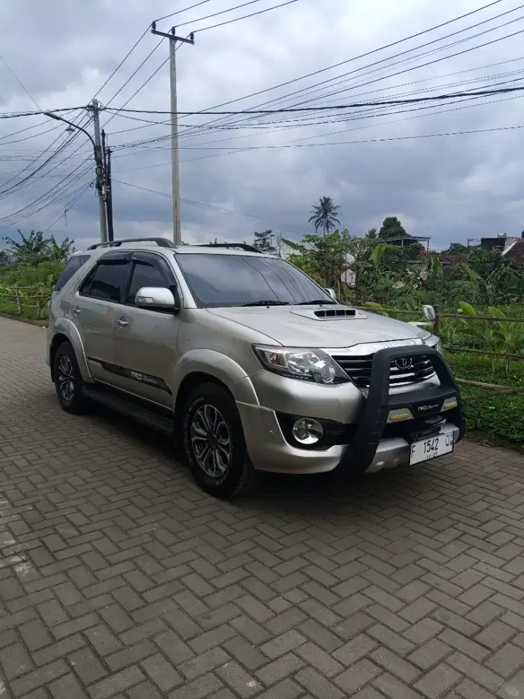FORTUNER DIESEL TRD MATIC 2011