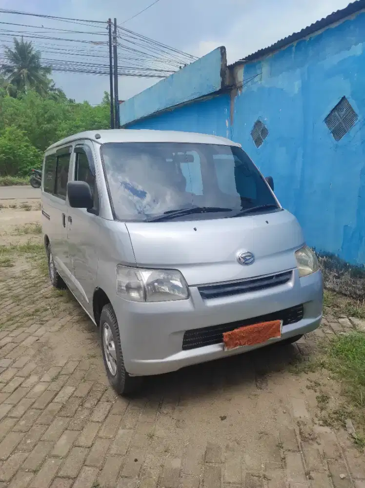 Jual mobil Daihatsu grandmax 2012.