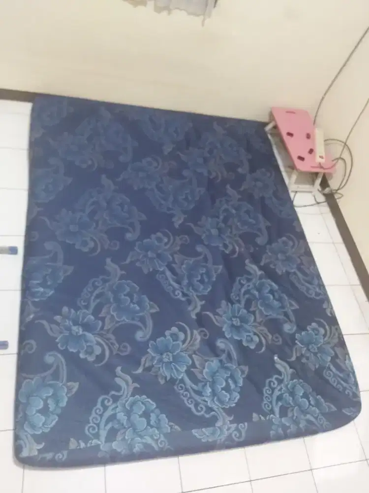 Jual murah matrass foam excell 160x200 seperti foto 50 ribu nego