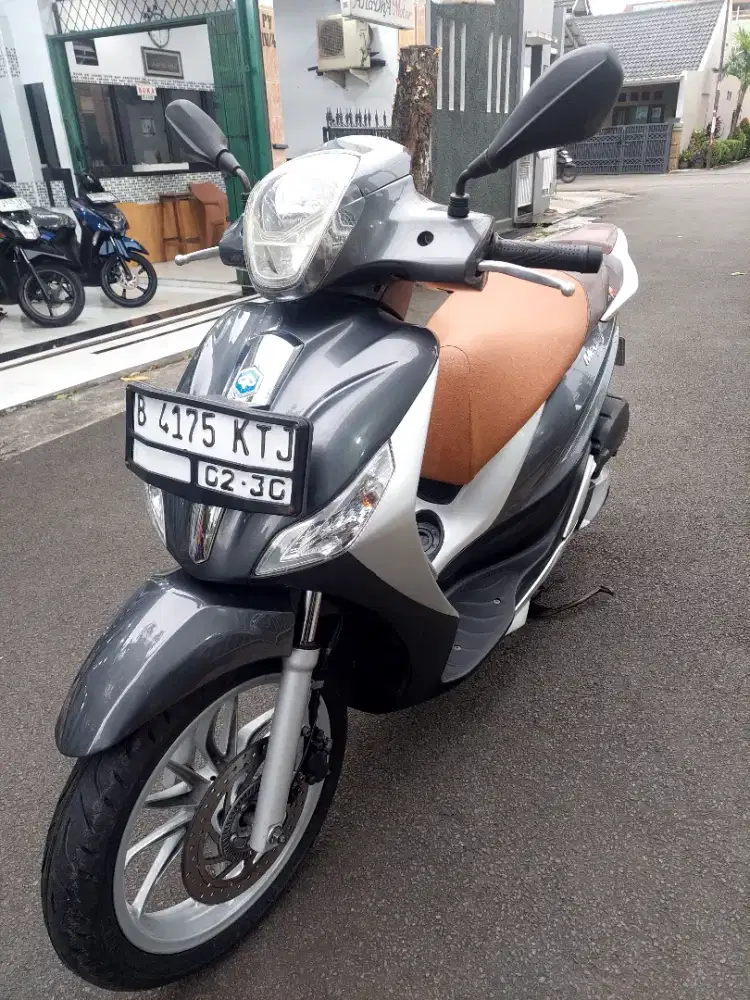 Vespa Piagio Medley 150 ABS ISS