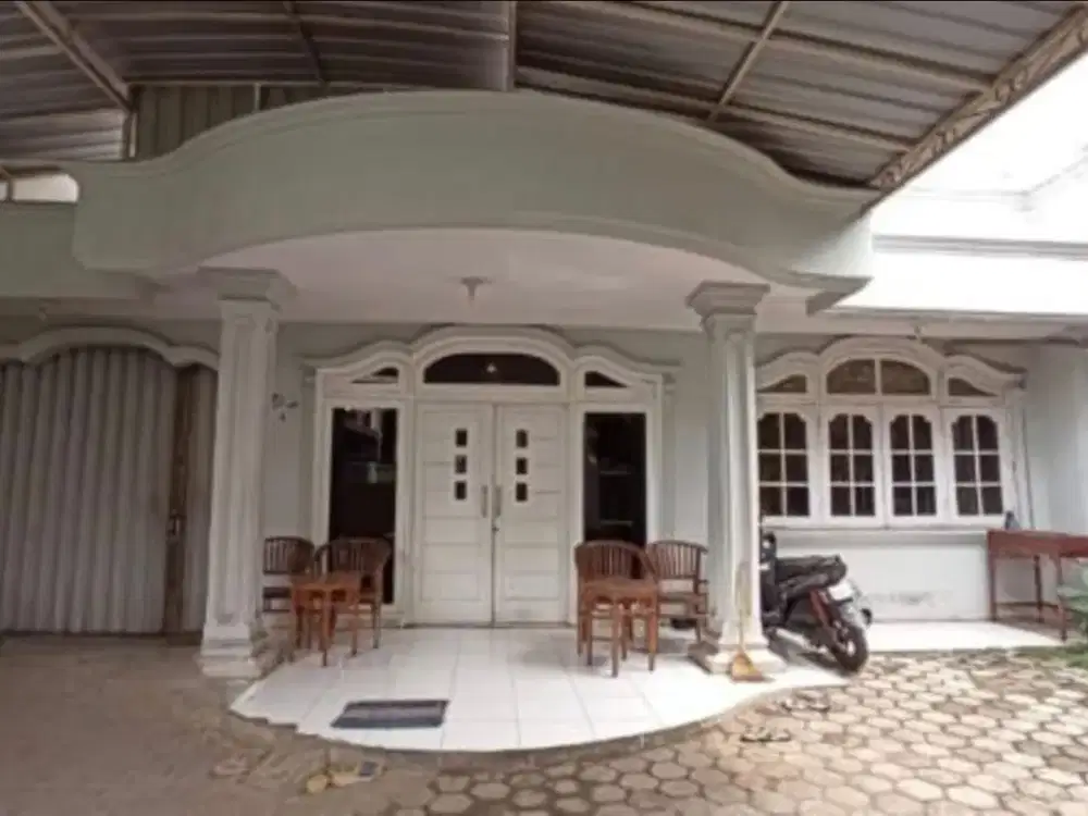 di Jual murah Rumah Mewah Mezzanine 2,5 Lantai di area Cawang