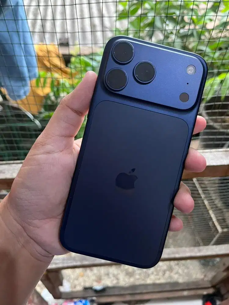 IPHONE 17 PROMAX RESMI 256 BLUE