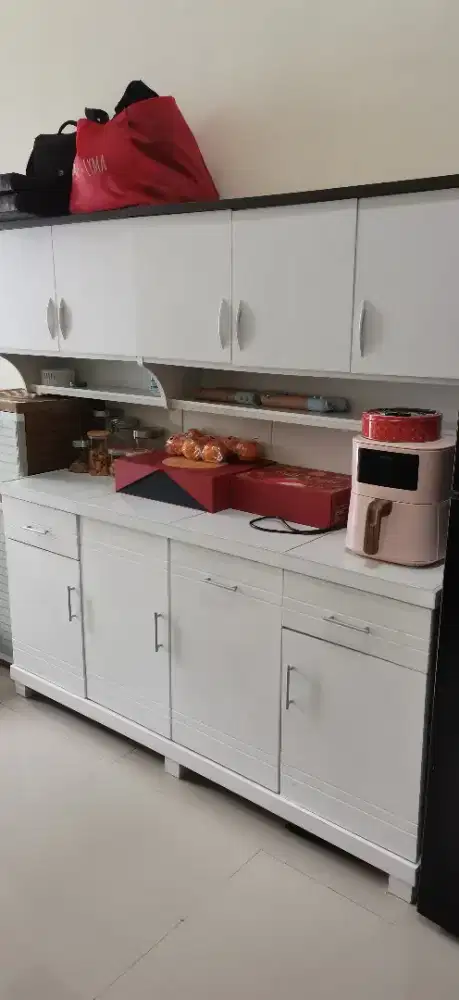 Kitchen Set (Lemari & Meja)