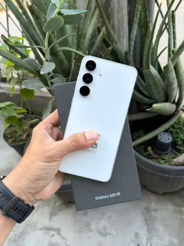 Samsung S25 FE 5G 8/256 Garansi Resmi Februari 2027