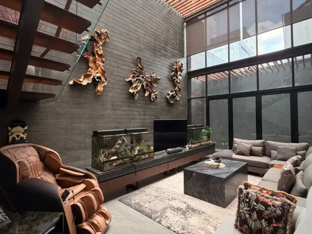 Rumah Interior Mewah Dekat Akses Tol, Kawasan Kuliner dan Pendidikan di Alam Sutera Tangerang