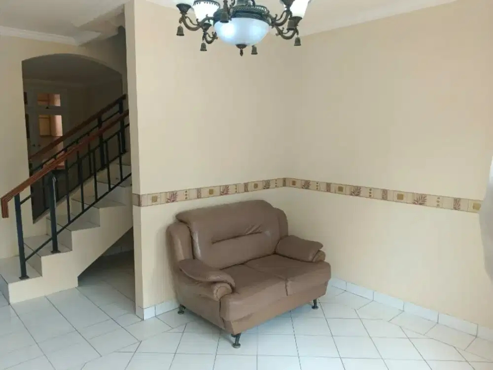 Di Jual Rumah Taman Palem Lestari Cengkareng Jakarta Barat