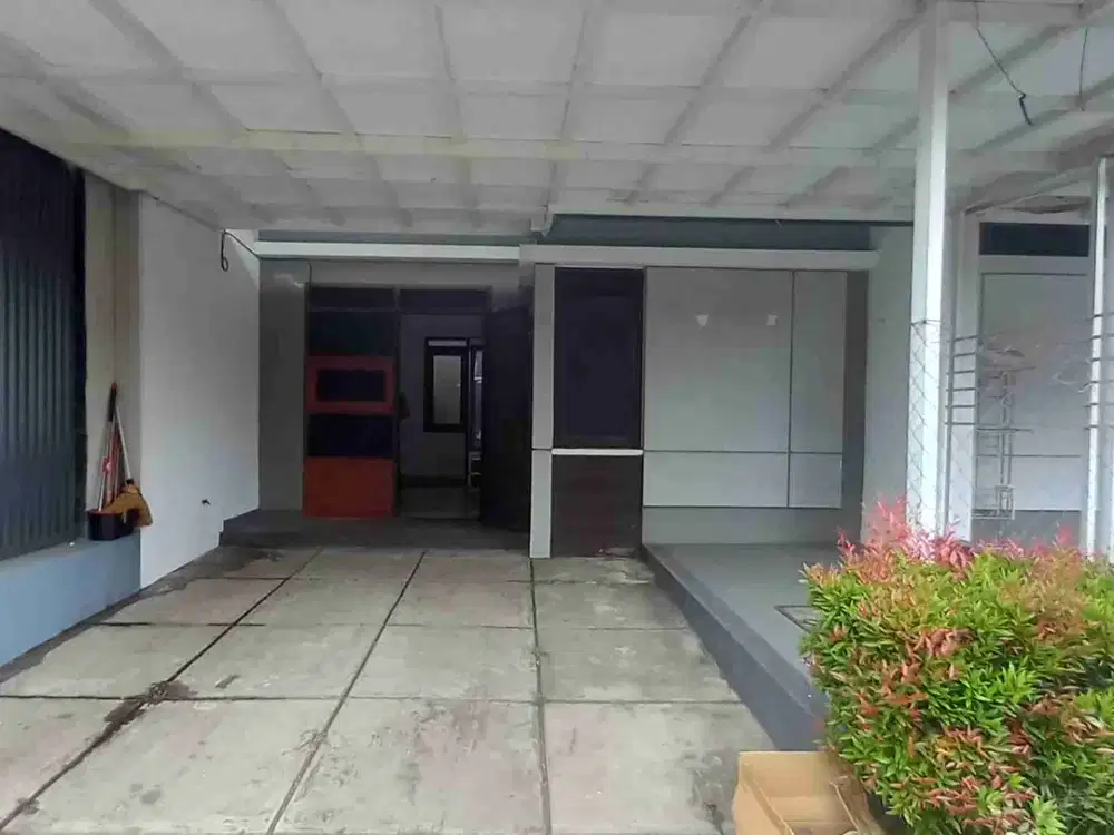 SEWA RUMAH SEMI FURNISHED AKSES SANGAT LUAS ANTAPANI (FH)