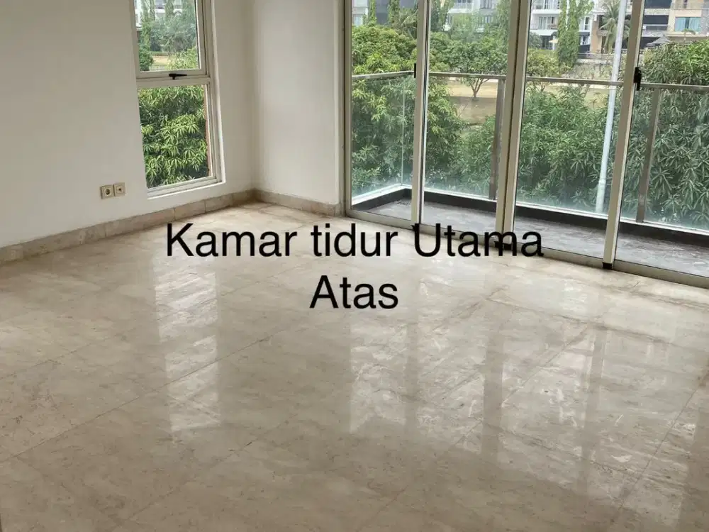 Rumah Golf Residence Kemayoran ada Pool