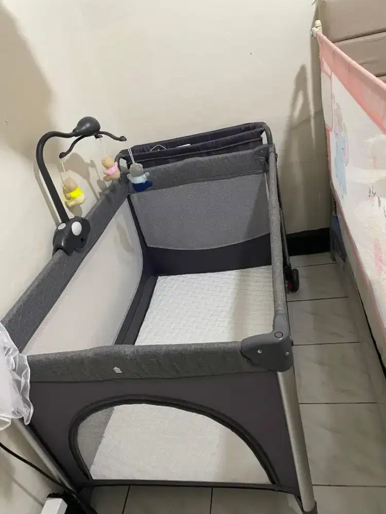 Dijual Kasur Bayi | Box Bayi | Ranjang Bayi Babyelle Precious Grey.