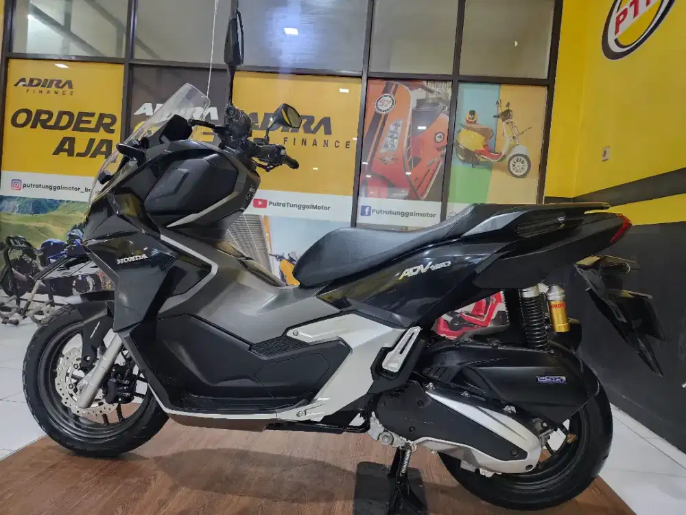 ADV 160 CBS TAHUN 2022(PUTRA TUNGGAL MOTOR)