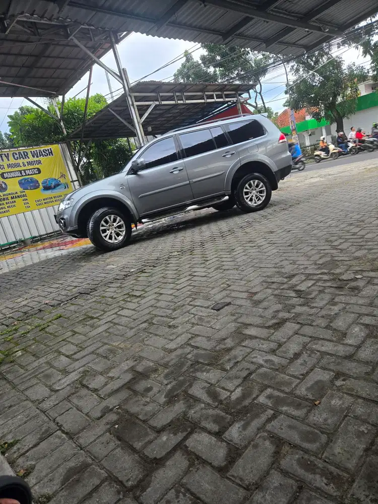 Mitsubishi Pajero Sport 2015 Sunroof