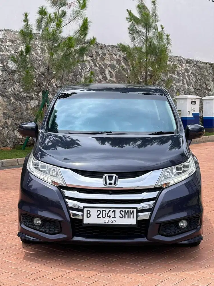 Mewah Nyaman Sunroof 7 seater Honda Odyssey Prestige AT 2014 Ungu